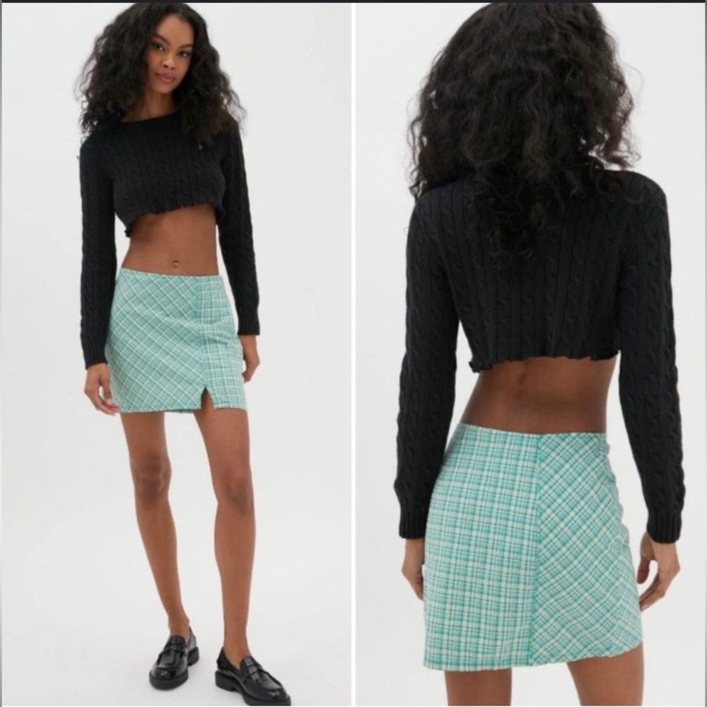 URBAN OUTFITTERS Krista Plaid Notched mini skirt